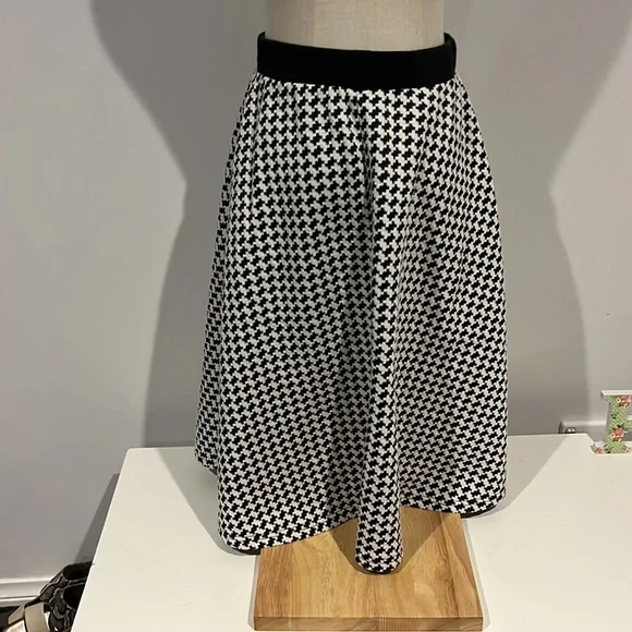 Label removed winter knit black white hounds tooth full skirt - Picture 5 of 5